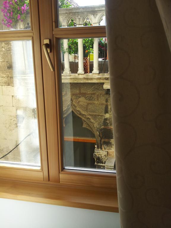 Old Town Apartment Mila Split Bilik gambar